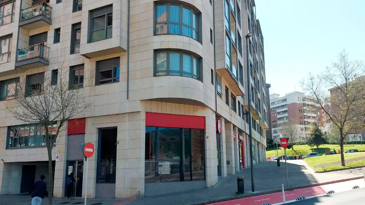 Vista exterior de Pis en venda en Ibaiondo