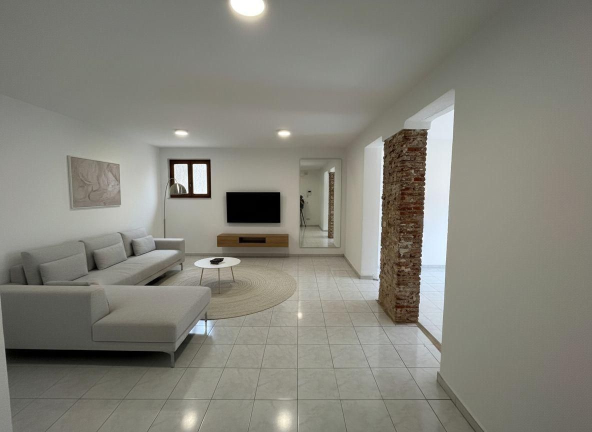 Flat for sale in De Pablo Iglesias, Ciudad Universitaria