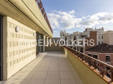 Penthouse mit Balkon zur Miete in Centro