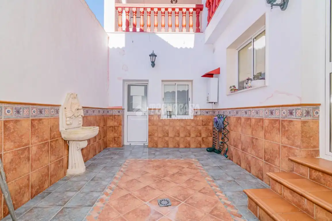 Terrassa de Casa o xalet en venda en Lucena amb Aire condicionat, Jardí privat i Moblat