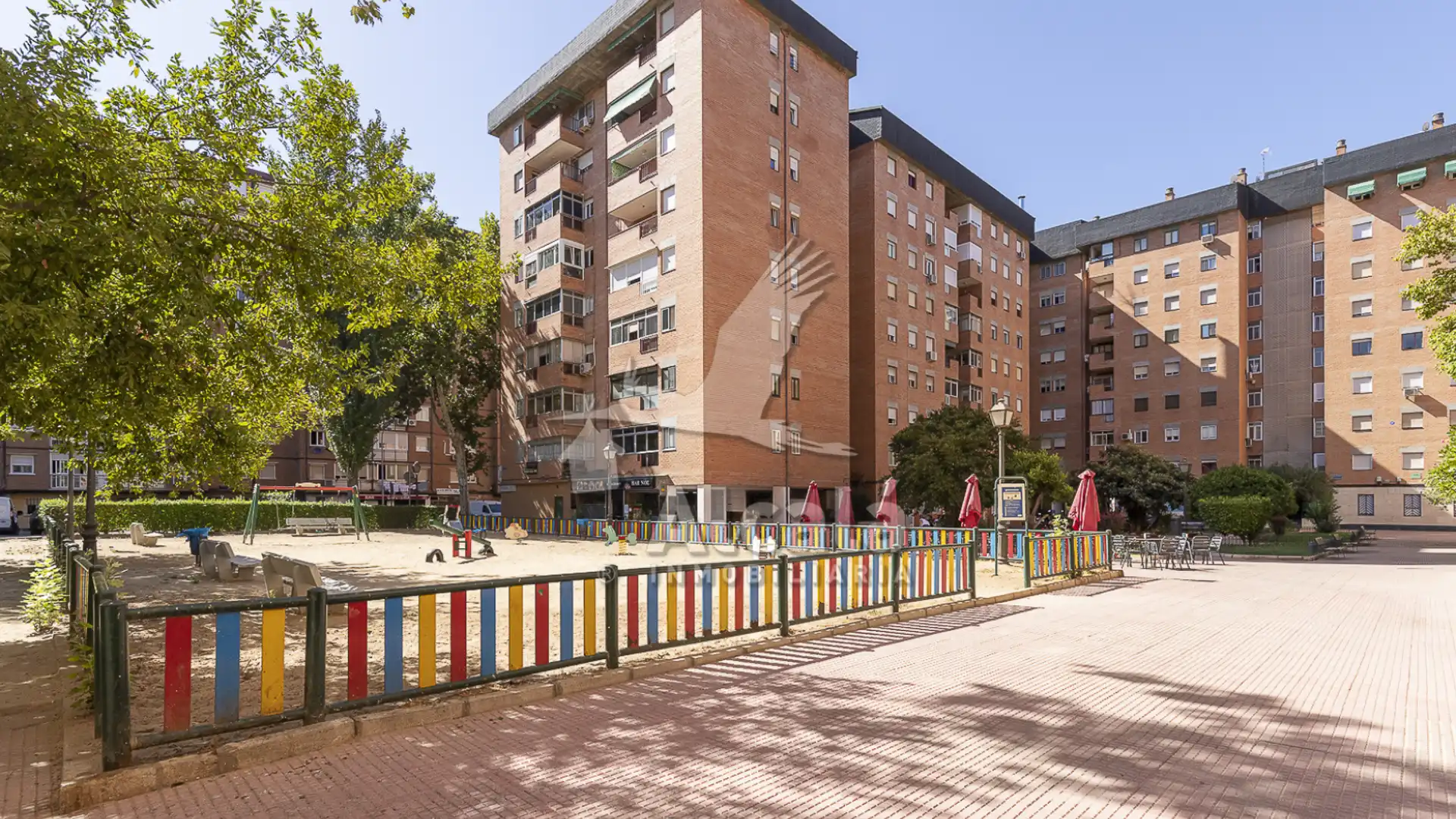 Vista exterior de Piso en venta en Alcalá de Henares con Aire acondicionado y Calefacción