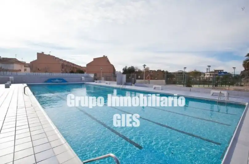 Piscina de Casa adosada en venta en Sueca con Aire acondicionado, Calefacción y Terraza