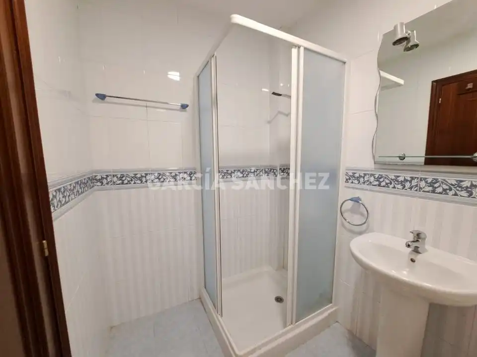 Bathroom of Flat for sale in Boiro  with Terrace, Storage room and Oven