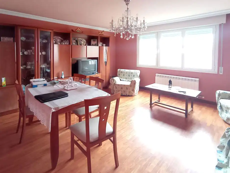 Sala d'estar de Pis en venda en Vitoria - Gasteiz amb Calefacció, Parquet i Terrassa