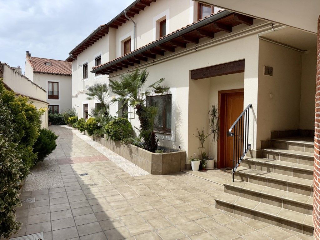 Exterior view of Duplex for sale in Navalcarnero
