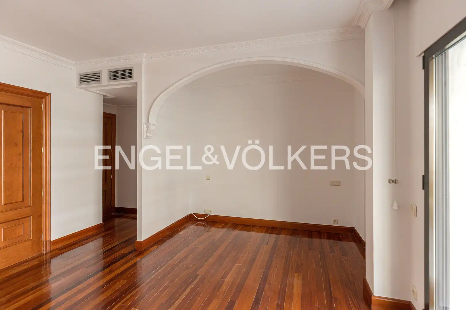 Flat for rent in Madrid  with Air Conditioner, Heating and Private garden