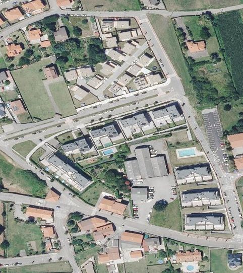 Foto 2 de Piso en venta en Calle Leonardo Rucabado 81 83, Bº el Somo, San Rom, Alisal - San Román, Santander