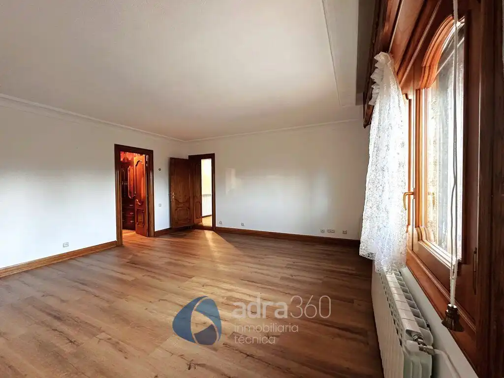 Houses for sale in Lardero  with Air Conditioner, Heating and Private garden