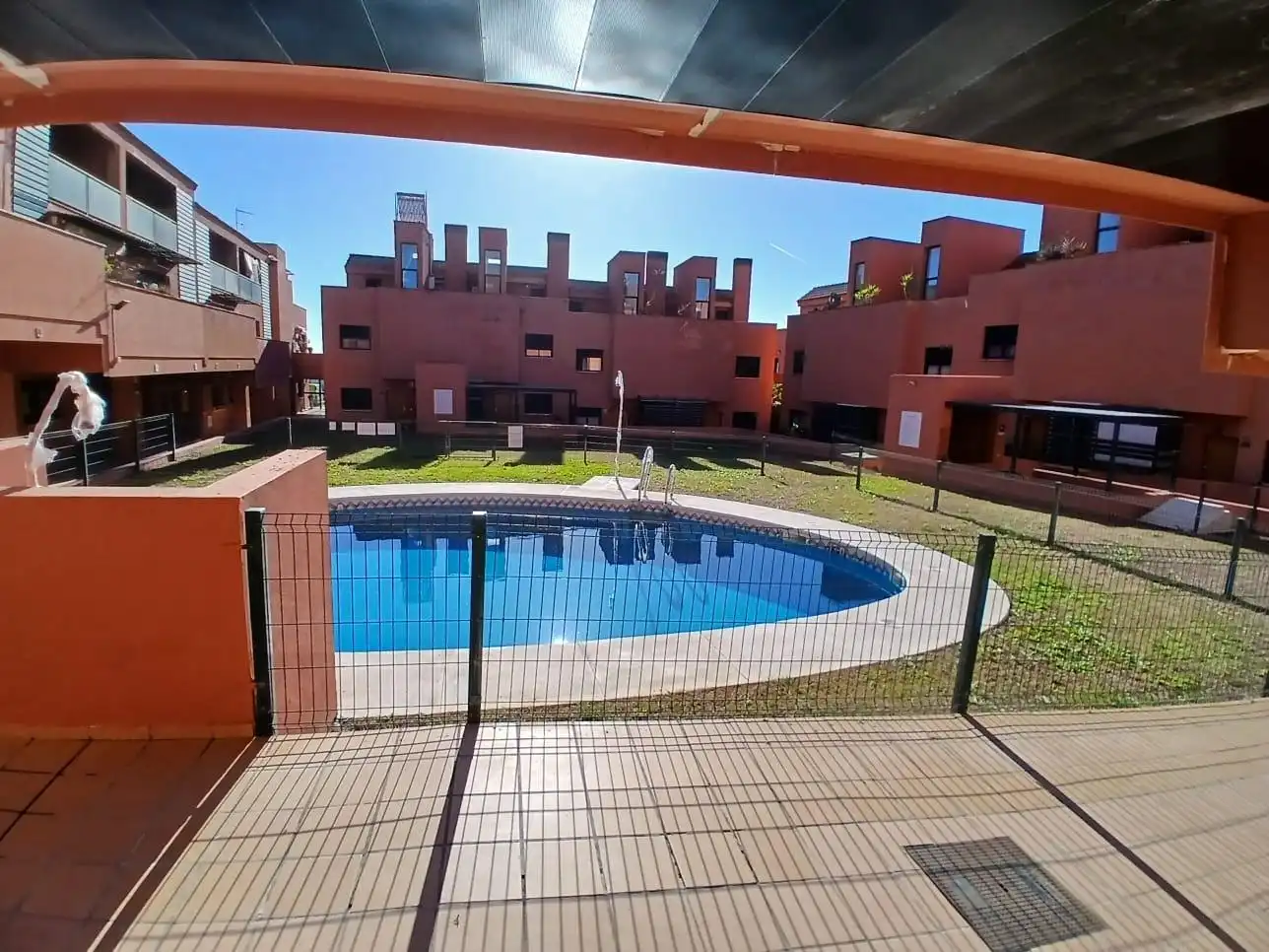 Jardí de Àtic en venda en Guillena amb Aire condicionat, Terrassa i Moblat