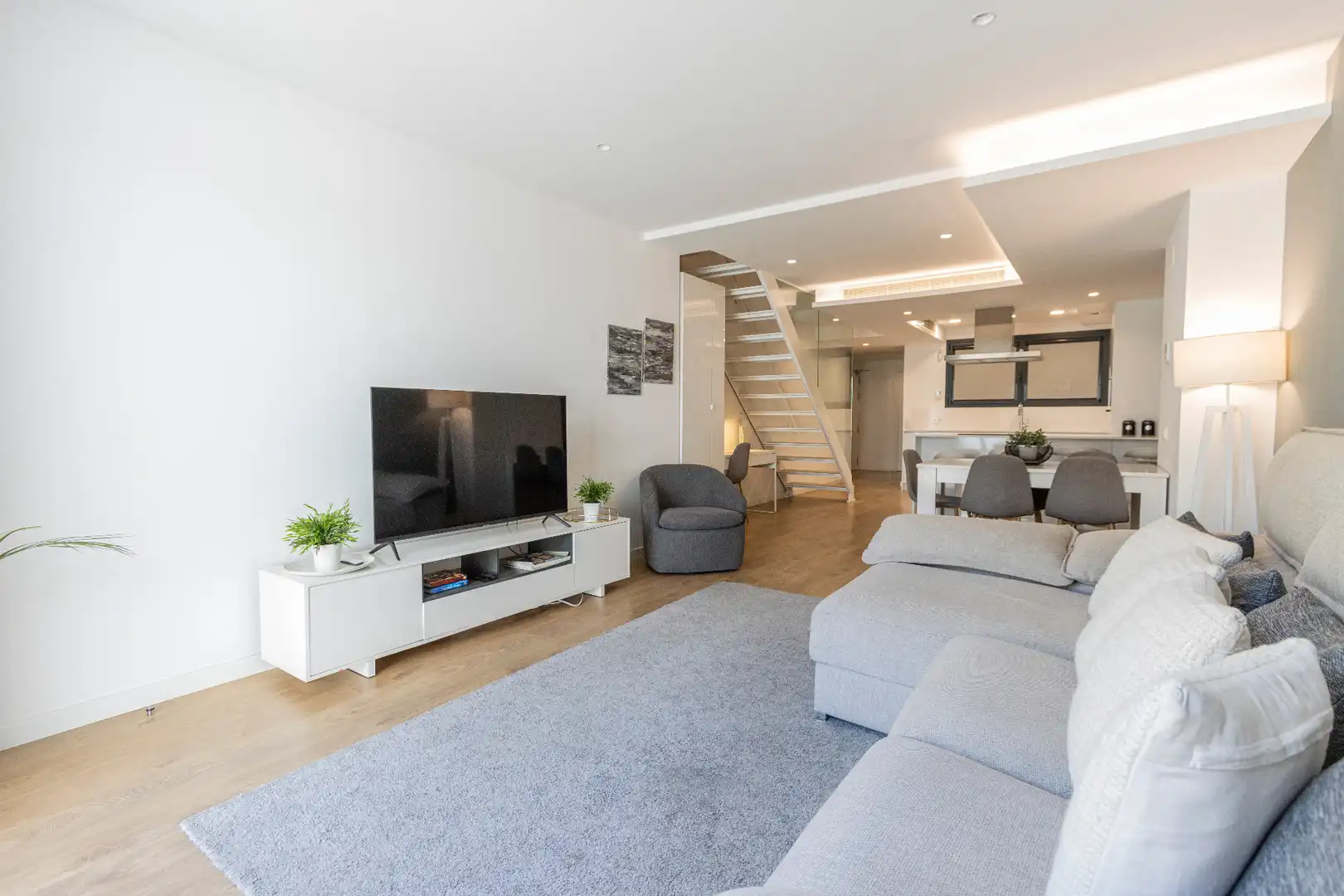 Living room of Duplexes for sale in Barcelona  with Air Conditioner, Heating and Parquet flooring