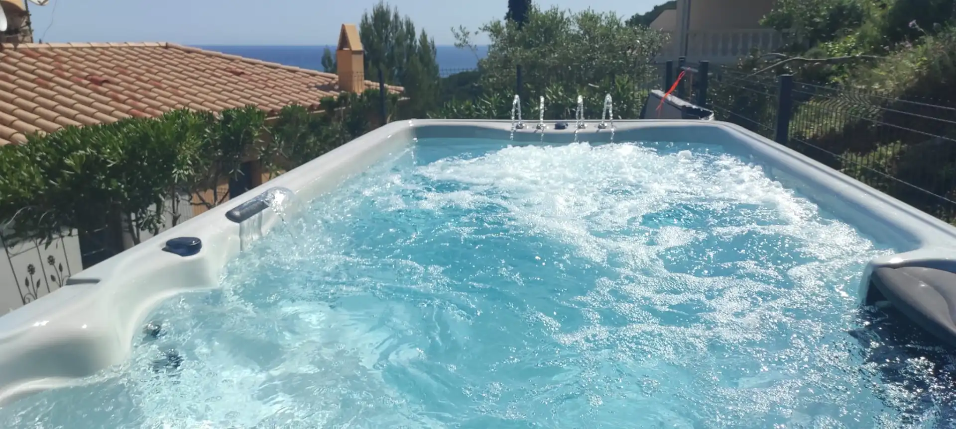 Piscina de Casa adosada en venta en Begur con Terraza, Amueblado y Jacuzzi