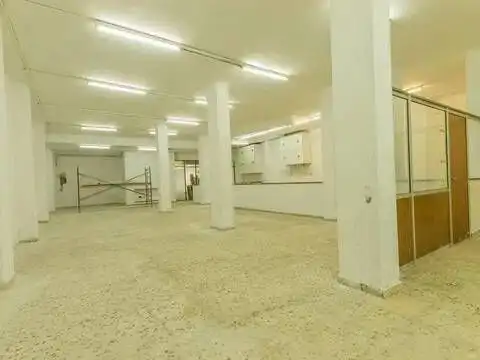 Geschaftsraum zur Miete in  Palma de Mallorca mit Klimaanlage, Heizung und Alarm