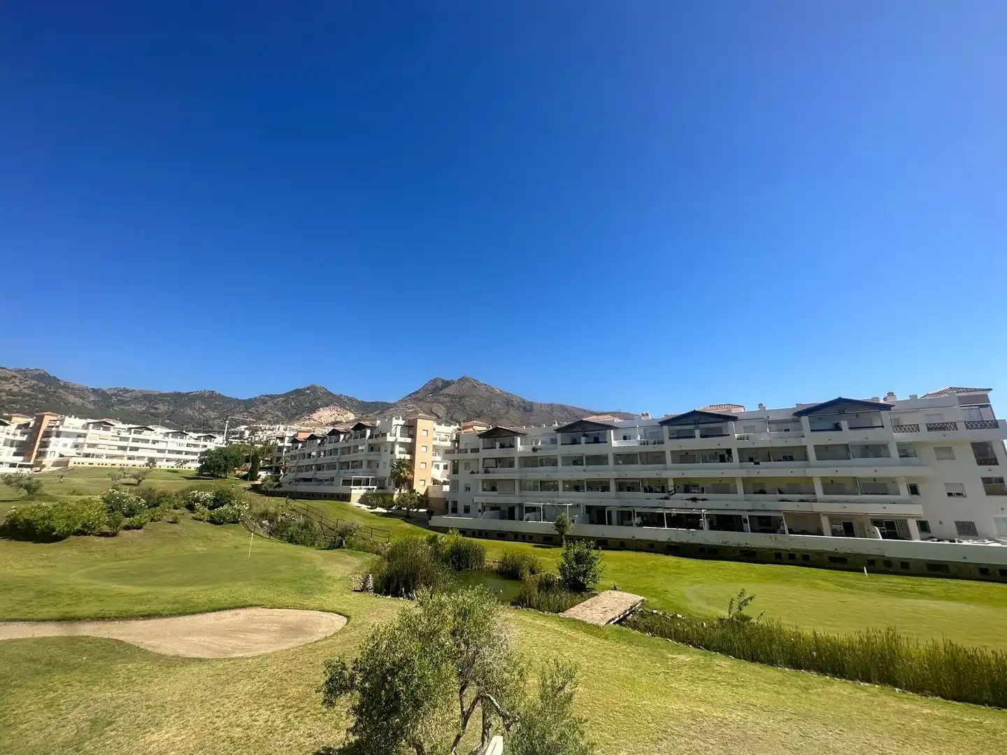 Vista exterior de Pis de lloguer en Benalmádena amb Terrassa, Moblat i Forn