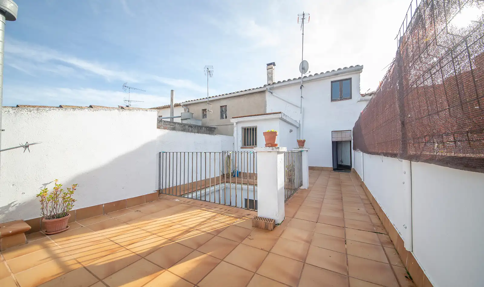 Vista exterior de Casa o chalet en venta en Puigdàlber con Calefacción