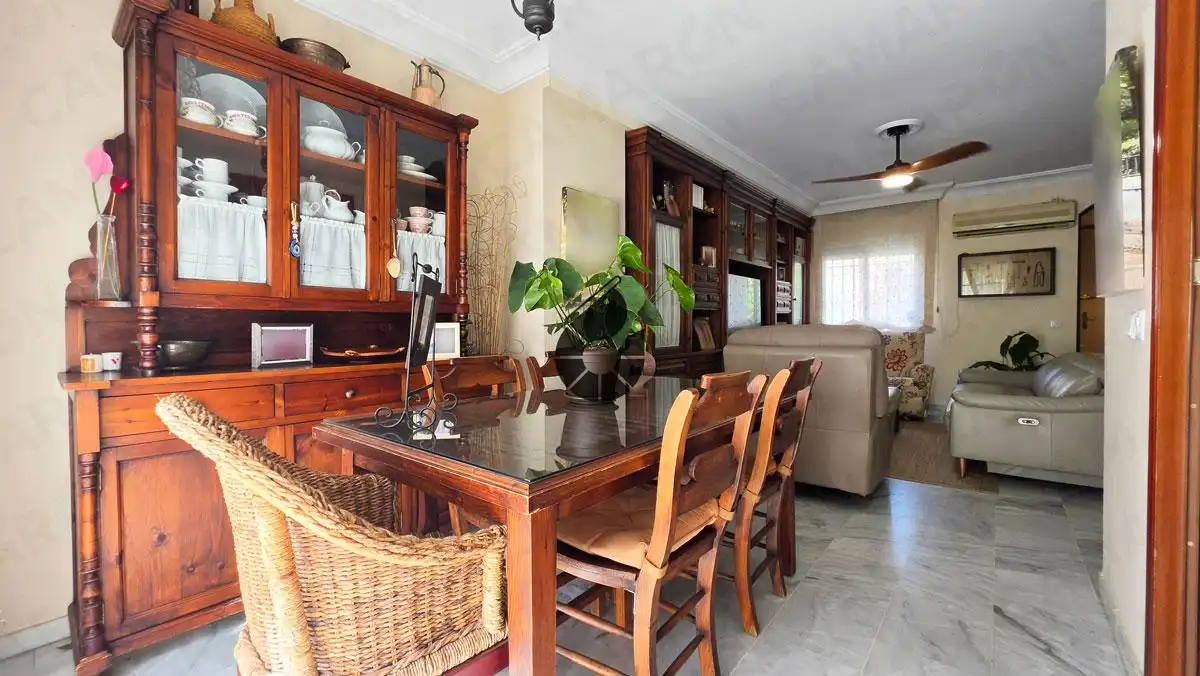 Comedor de Casa adosada en venta en Mairena del Aljarafe con Aire acondicionado y Trastero