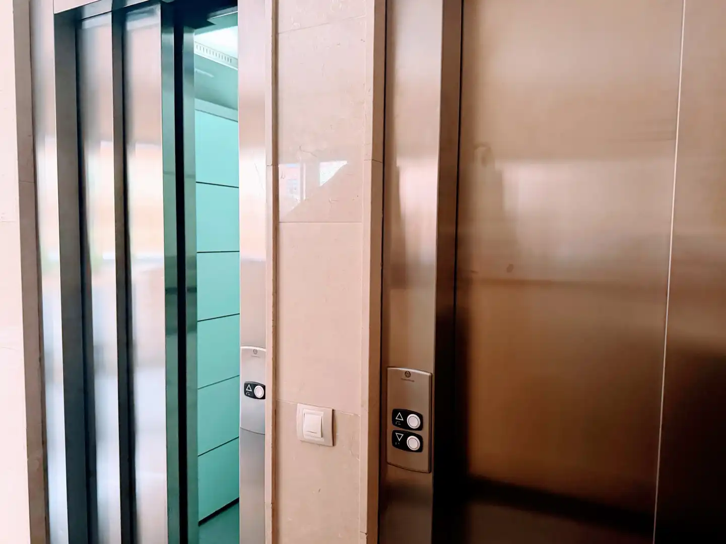 Piso en venta en Madrid con Calefacción, Terraza y Trastero