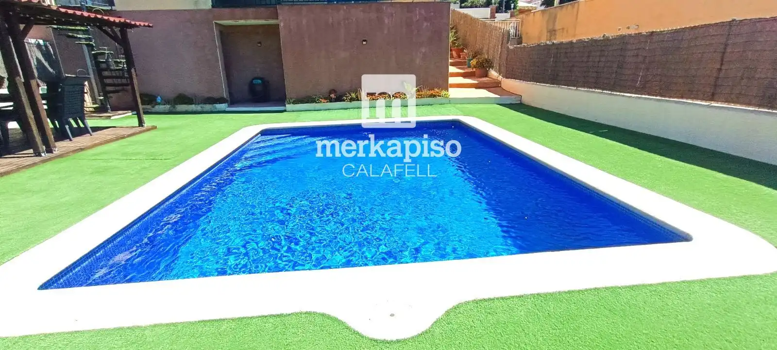 Piscina de Casa adosada en venta en Calafell con Aire acondicionado, Calefacción y Jardín privado