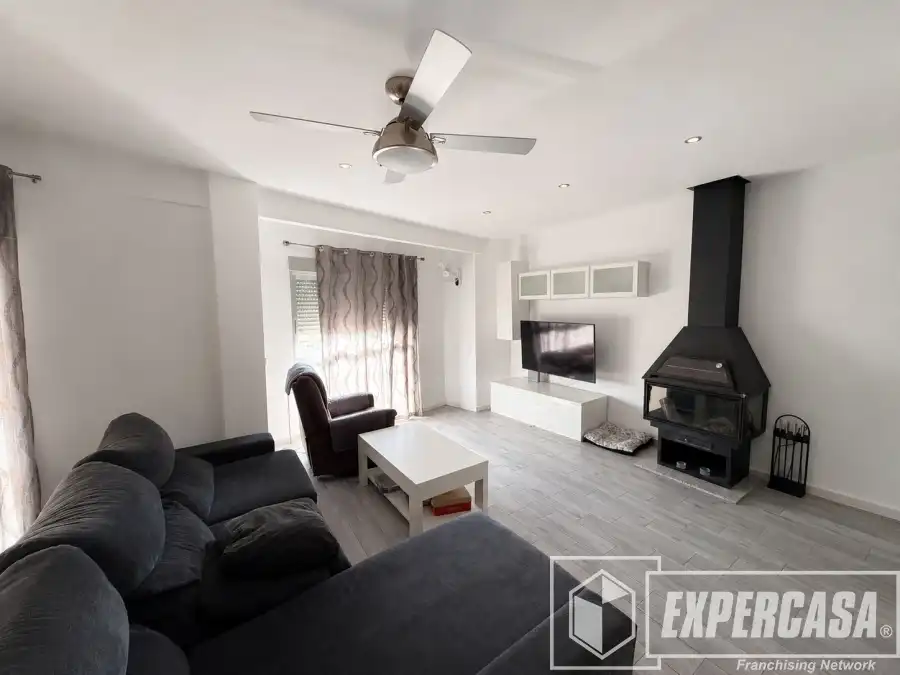 Sala d'estar de Dúplex en venda en Chelva amb Aire condicionat i Terrassa