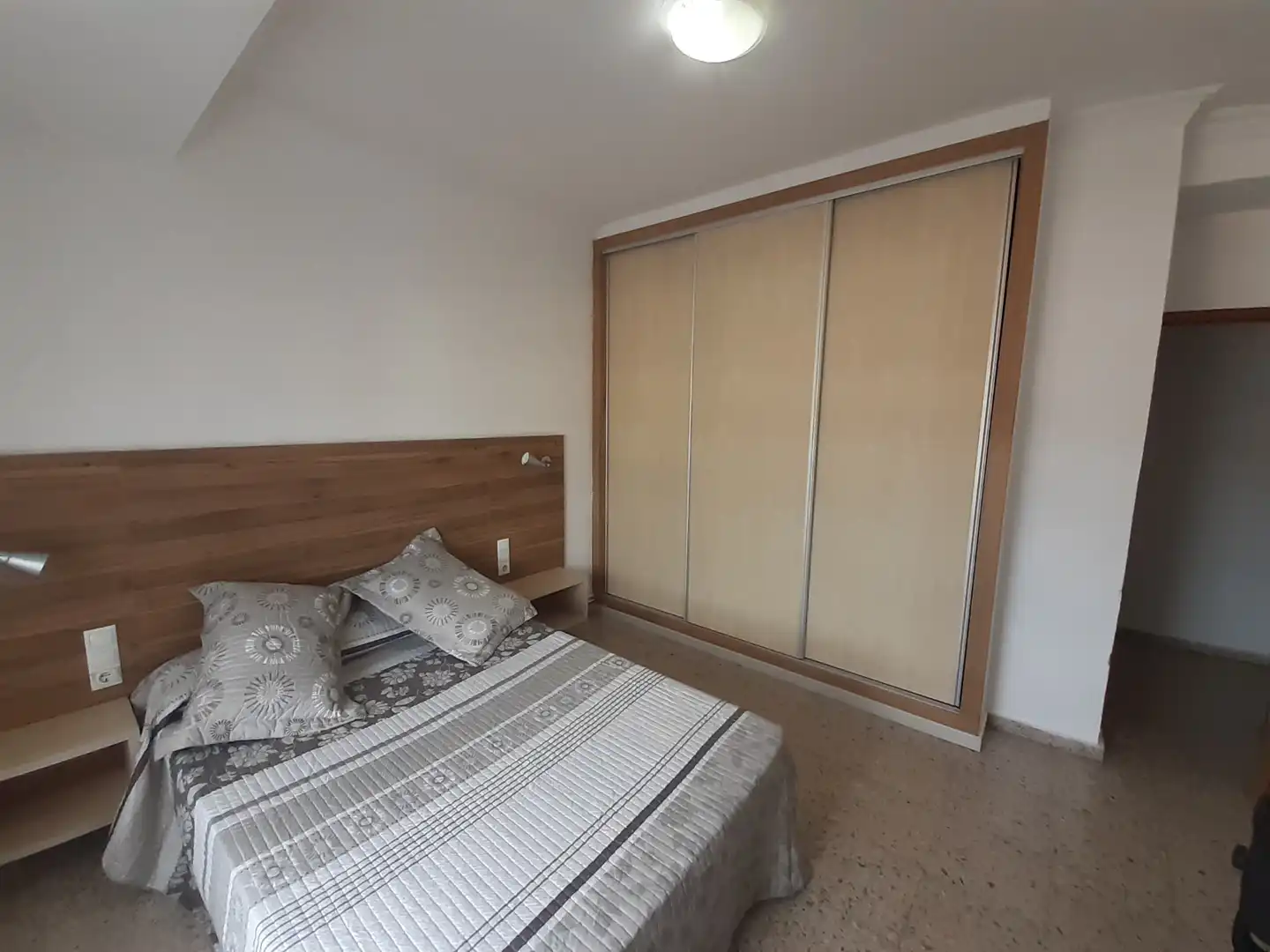 Schlafzimmer von Wohnung zur Miete in Ourense Capital  mit Heizung, Parkett und Möbliert