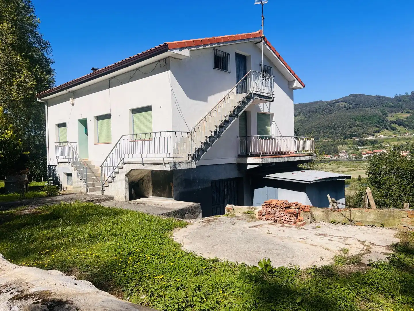 Vista exterior de Casa o chalet en venta en Voto con Terraza, Trastero y Balcón