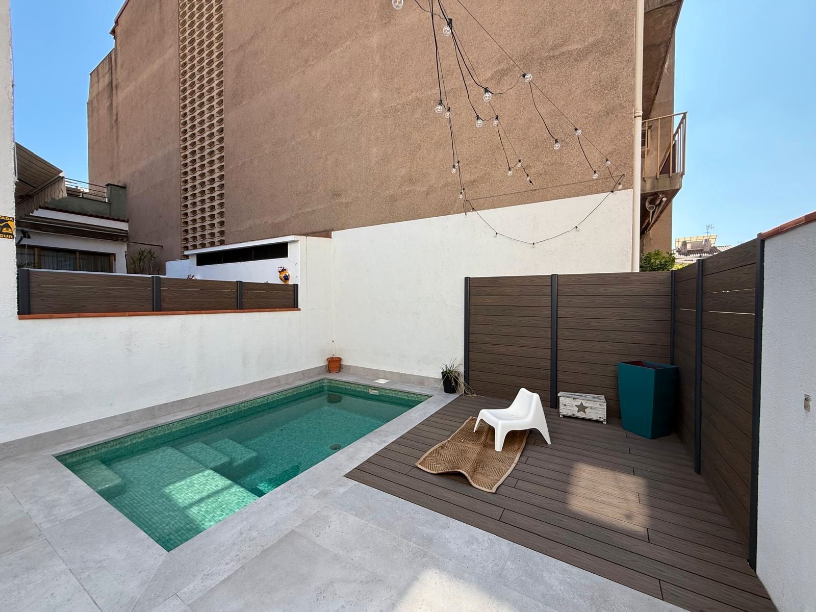 Swimming pool of House or chalet for sale in Sabadell  with Air Conditioner, Heating and Private garden