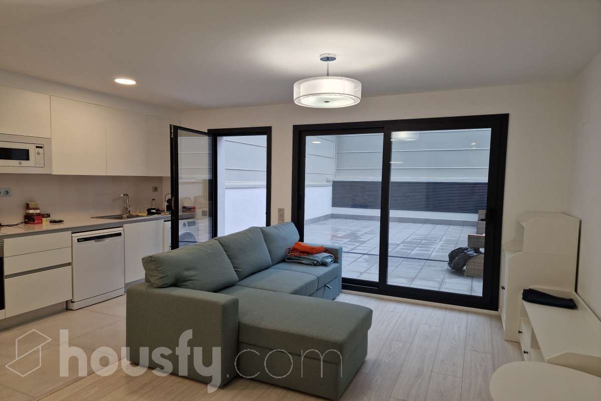 Sala de estar de Piso de alquiler en L'Hospitalet de Llobregat con Aire acondicionado, Calefacción y Parquet