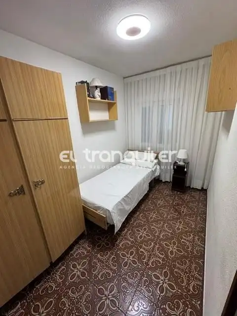 Schlafzimmer von Wohnung zur Miete in Madrid mit Klimaanlage und Möbliert