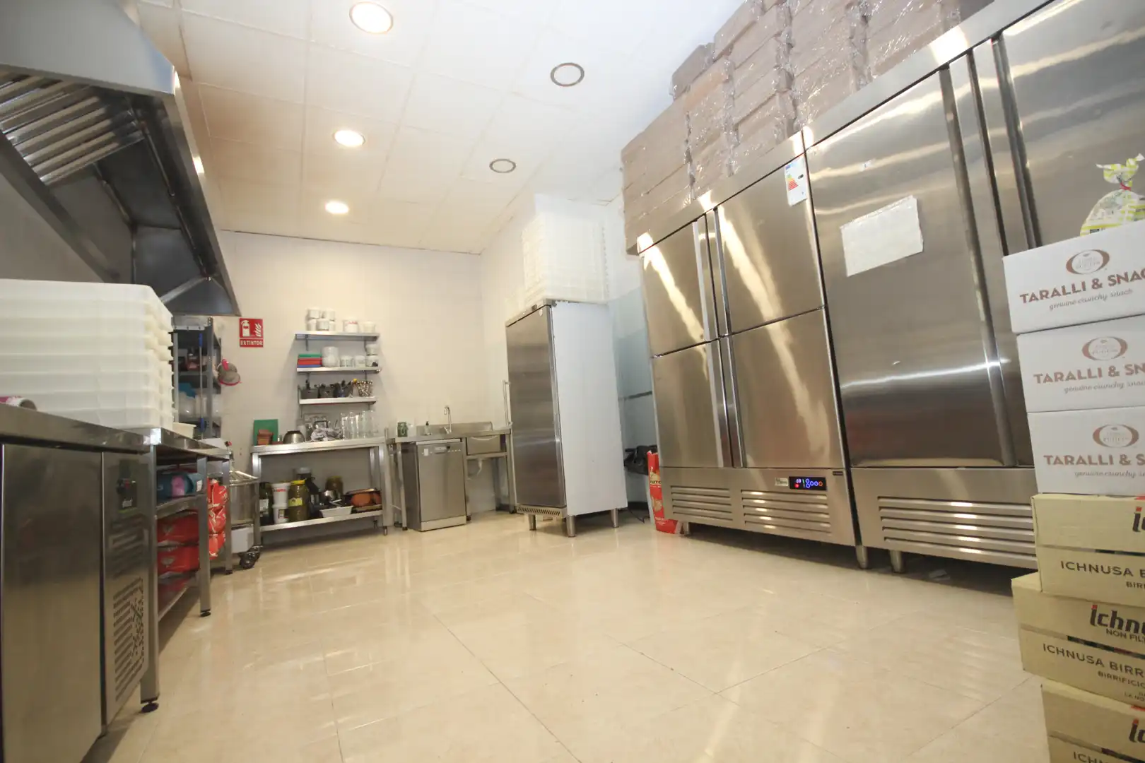 Cuina de Local en venda en Marbella amb Moblat