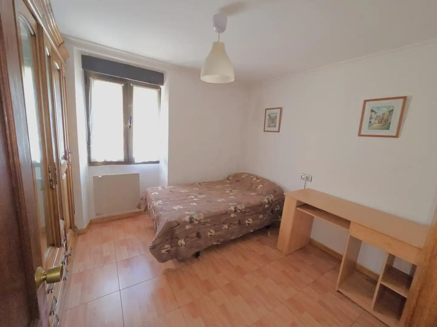 Dormitori de Casa o xalet en venda en Aller amb Calefacció, Jardí privat i Terrassa