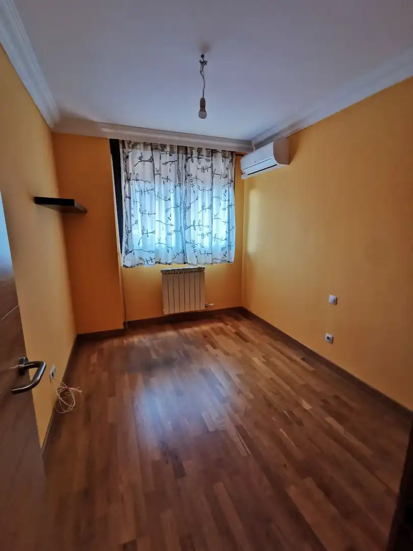 Dormitori de Apartament de lloguer en Villamediana de Iregua amb Aire condicionat, Calefacció i Terrassa