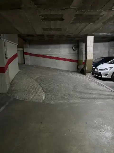 Parking of Garage for rent in Girona