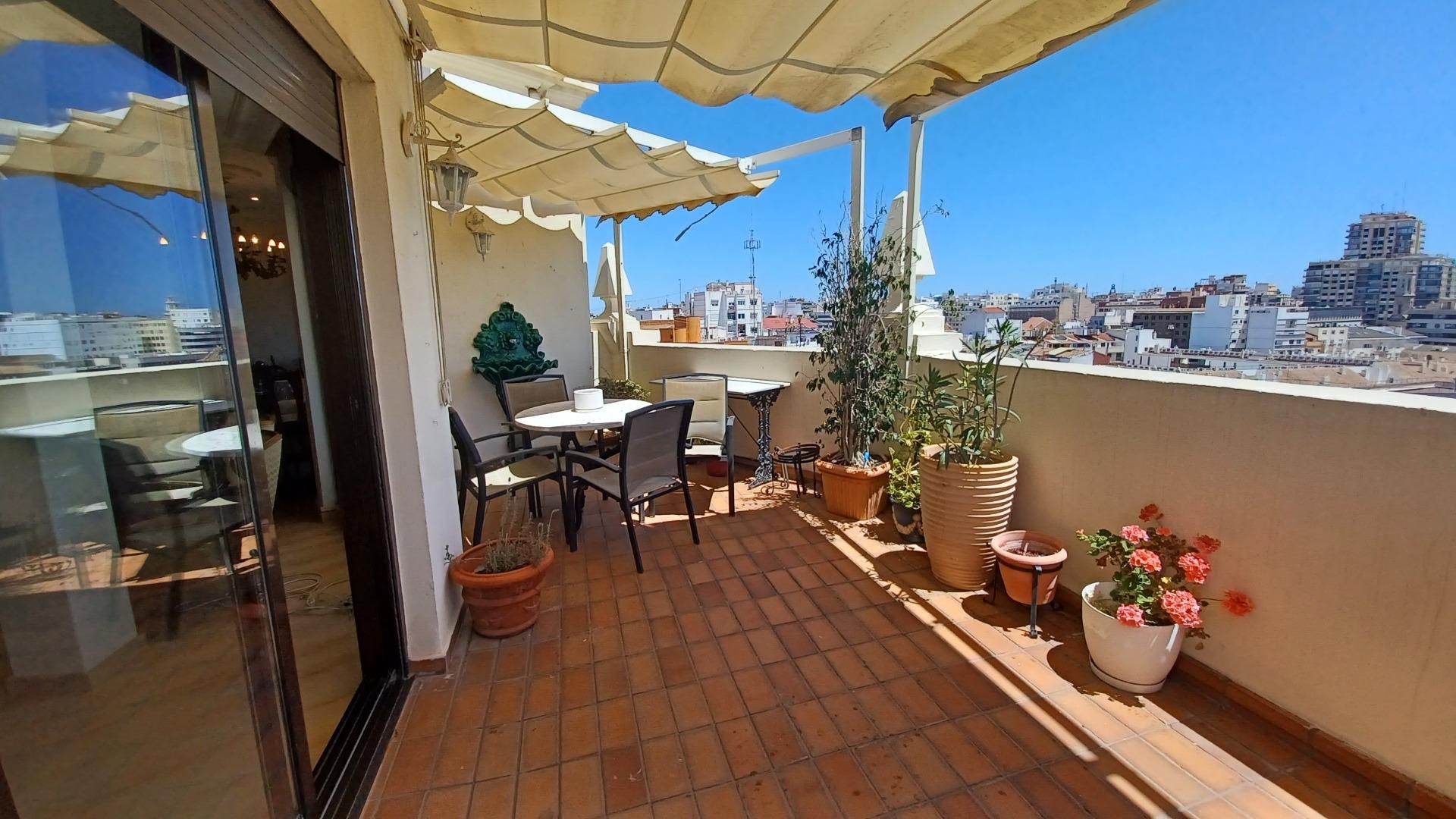 Terrassa de Àtic de lloguer en  Valencia Capital amb Calefacció, Terrassa i Balcó