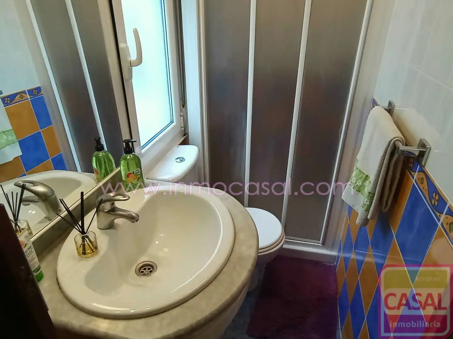 Baño de Piso en venta en Avilés con Calefacción y Amueblado