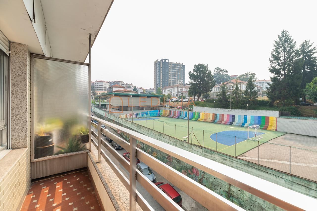 Terrassa de Pis en venda en Vigo  amb Calefacció, Parquet i Terrassa