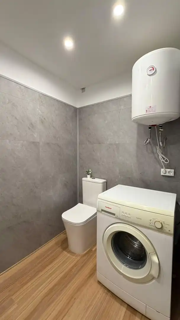 Baño de Estudio de alquiler en Rincón de la Victoria con Aire acondicionado, Jardín privado y Amueblado