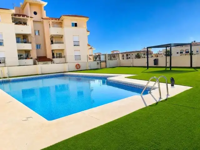Wohnung mit Pool zum Verkauf in San Luis de Sabinillas