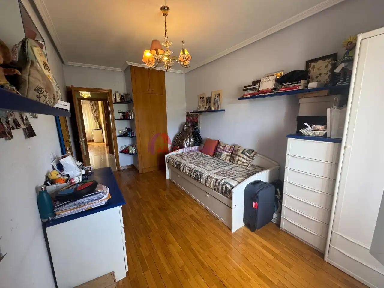 Habitación de Casa o chalet en venta en Alfoz de Quintanadueñas con Calefacción, Jardín privado y Amueblado