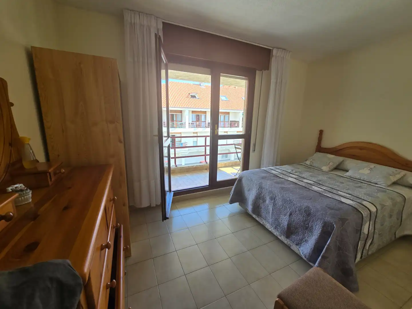 Habitación de Piso en venta en Bareyo con Calefacción, Terraza y Amueblado