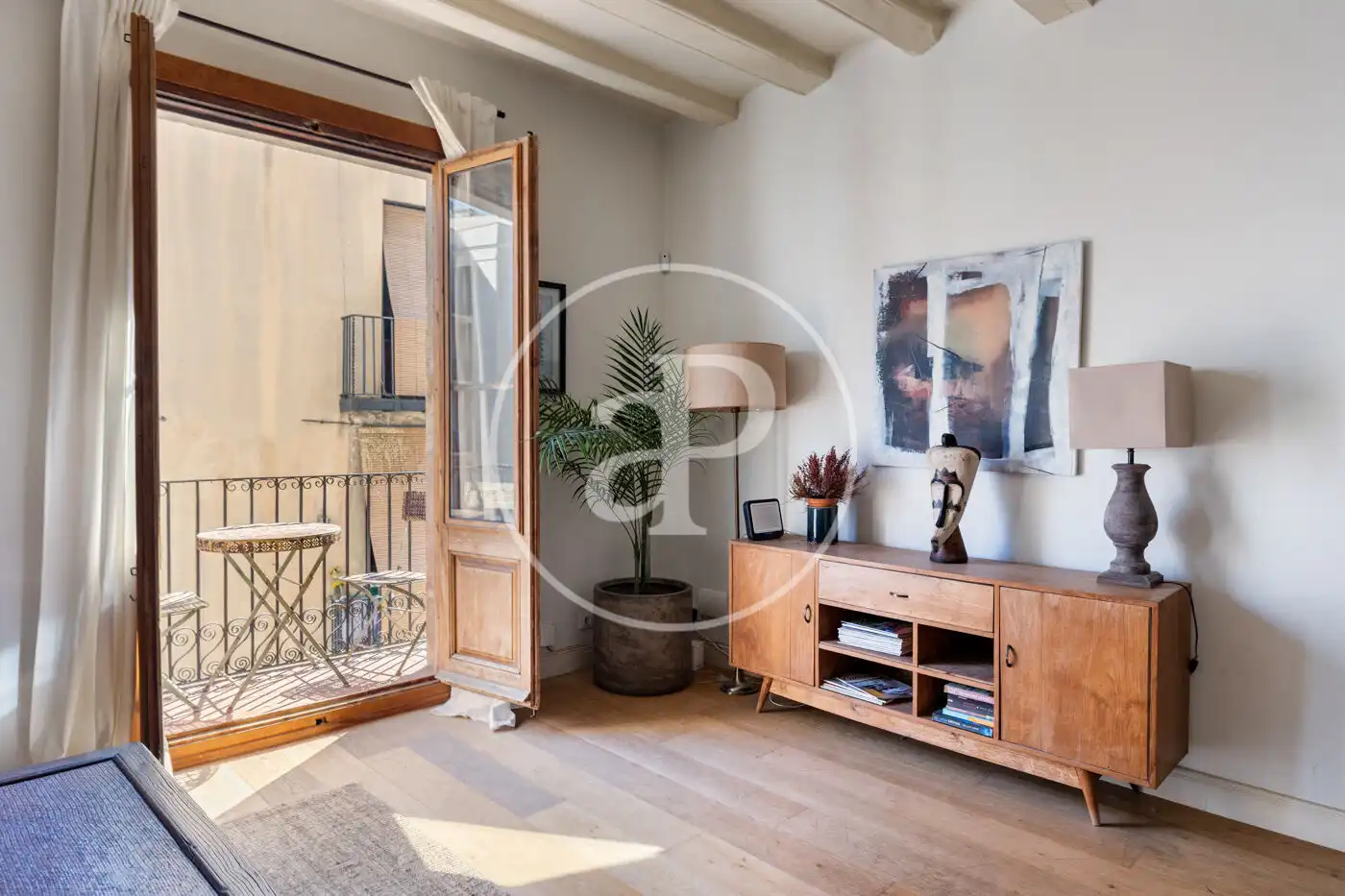 Living room of Flat for sale in Barcelona  with Heating, Furnished and Balcony