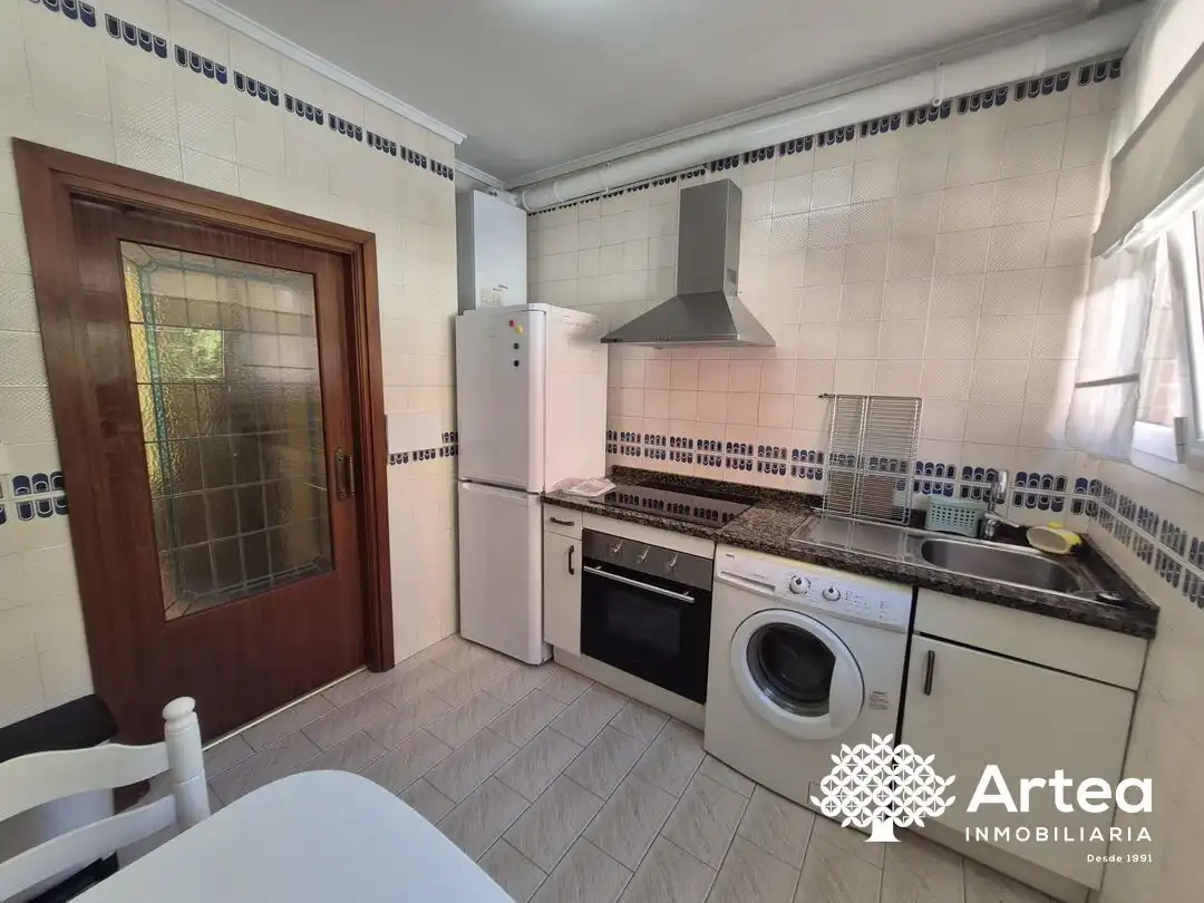 Cocina de Piso de alquiler en Bilbao  con Calefacción, Jardín privado y Terraza