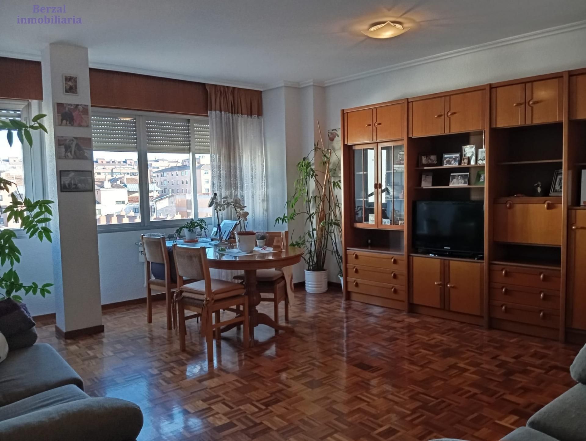 Living room of Flat for sale in  Logroño  with Heating and Storage room