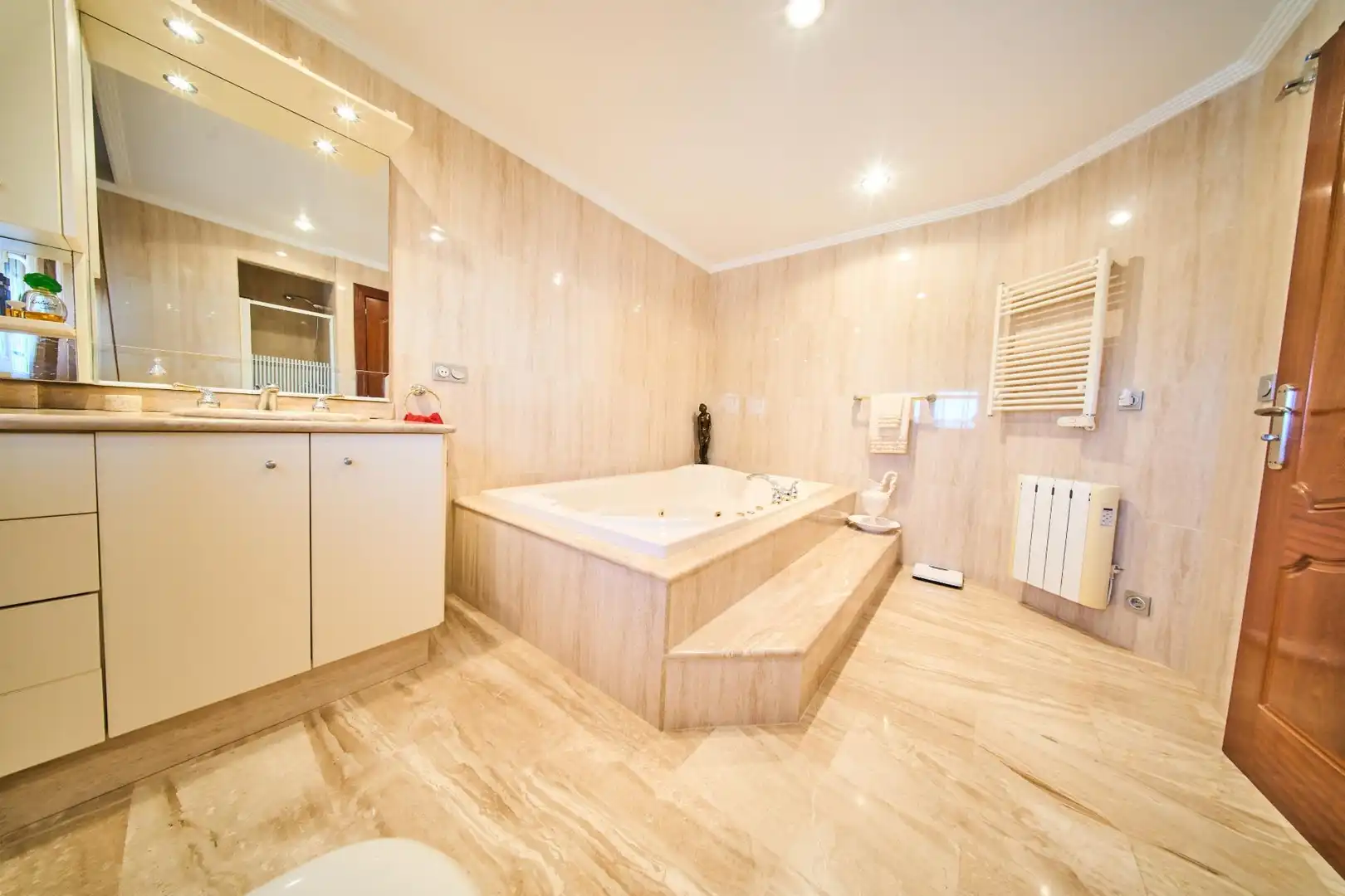 Baño de Casa o chalet en venta en Dílar con Aire acondicionado, Calefacción y Jardín privado
