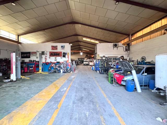 Local comercial en Venta en Almoguera
