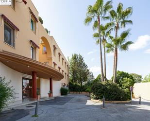 Vista exterior de Estudi en venda en  Granada Capital amb Jardí privat, Terrassa i Balcó