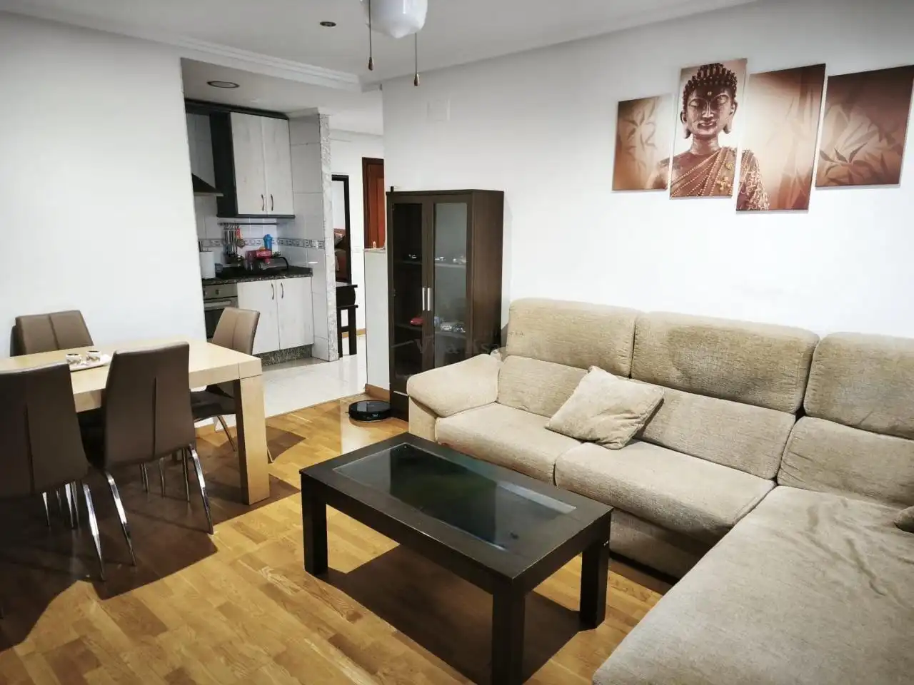 Sala d'estar de Apartament en venda en San Cibrao das Viñas amb Calefacció i Moblat