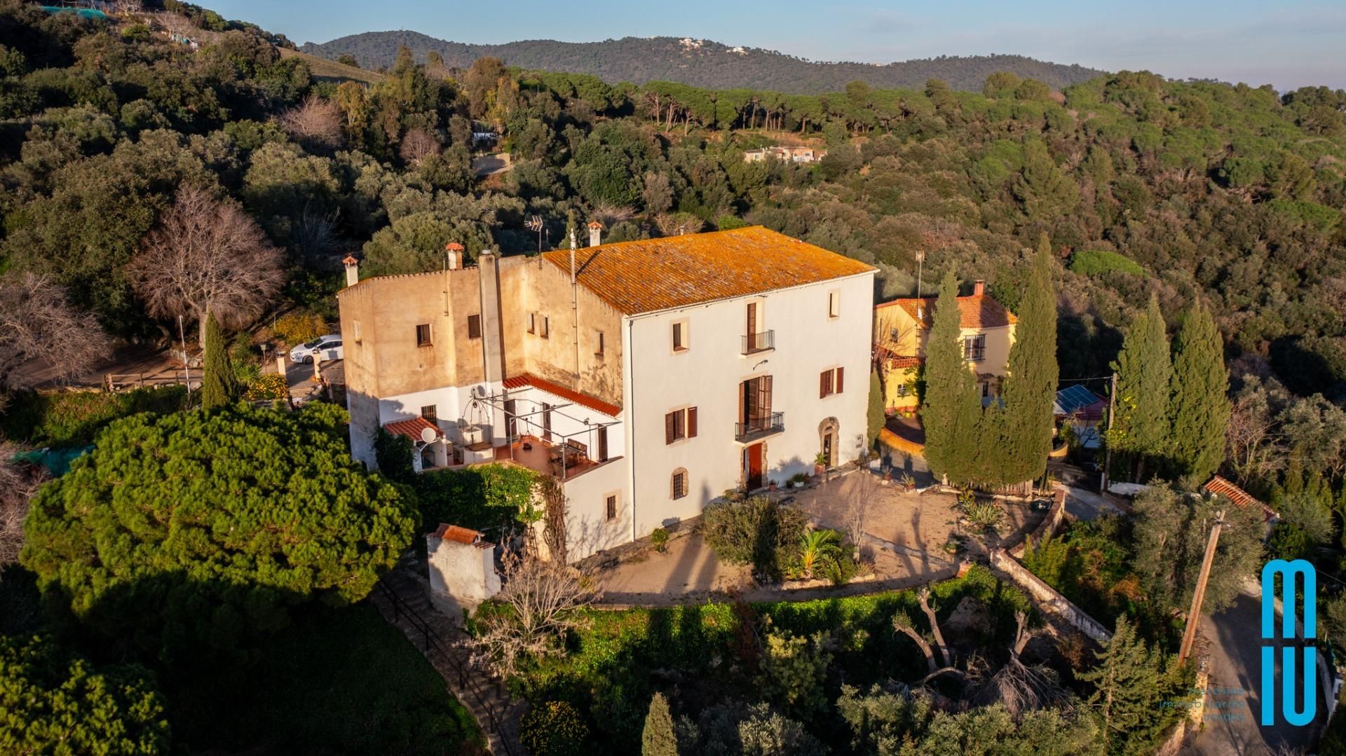 Vista exterior de Finca rústica de lloguer en Pineda de Mar amb Calefacció, Jardí privat i Terrassa