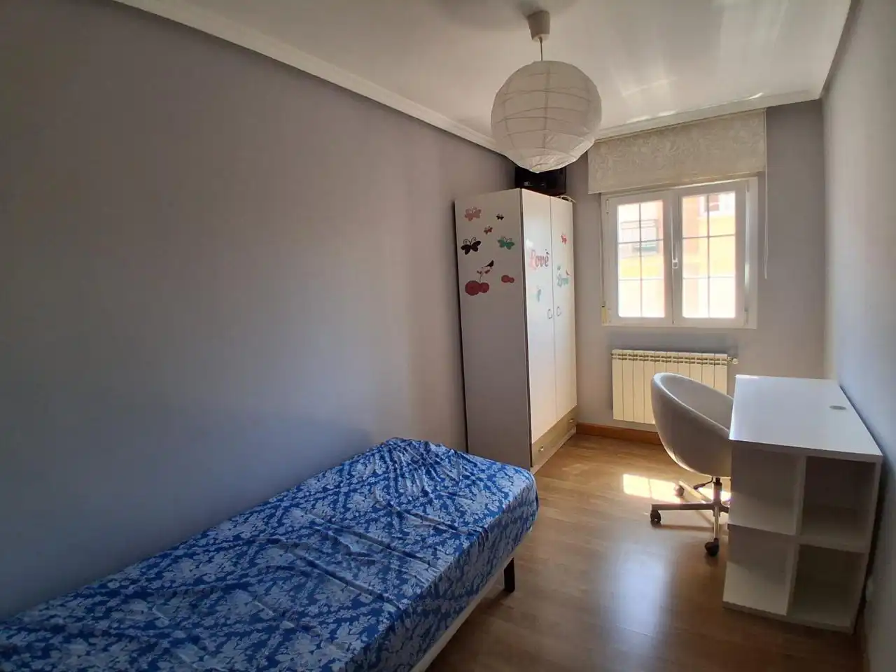 Bedroom of Apartments for share in Madrid  with Air Conditioner, Furnished and Internet
