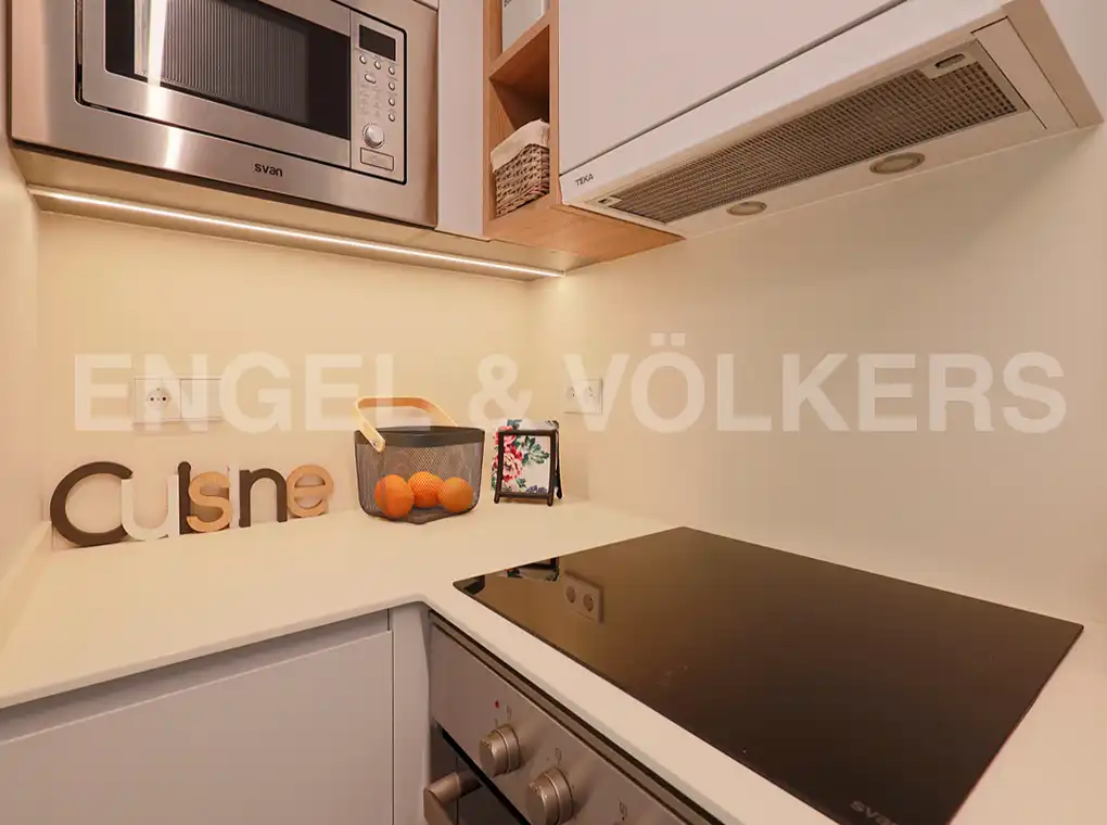 Cocina de Piso de alquiler en Barcelona con Aire acondicionado, Calefacción y Jardín privado
