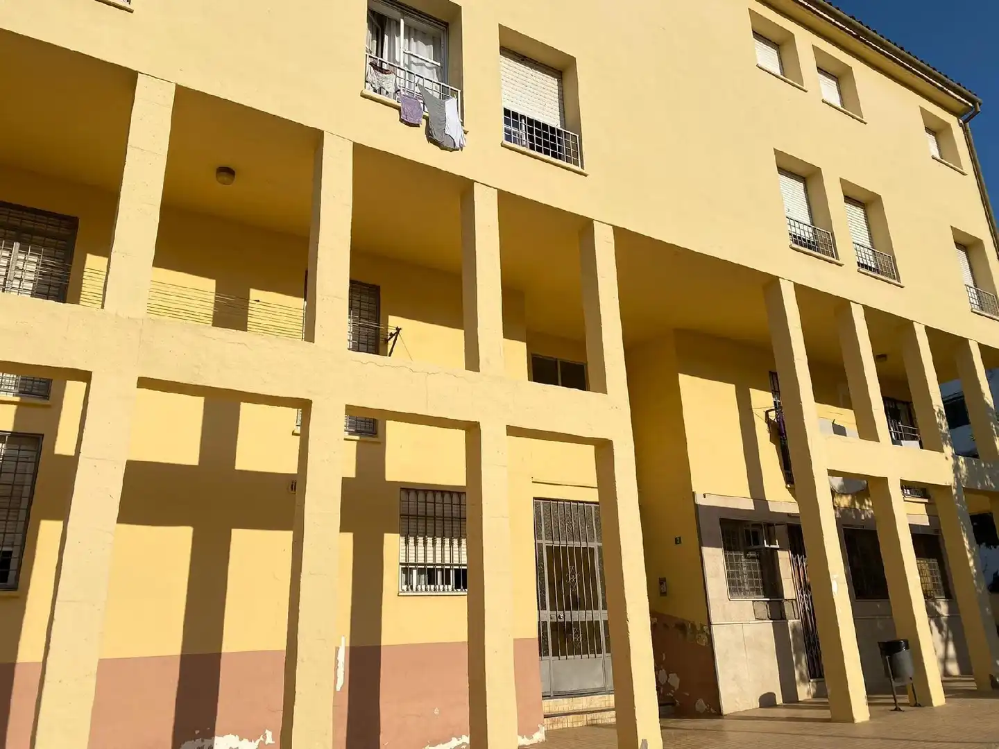 Vista exterior de Piso en venta en Lucena