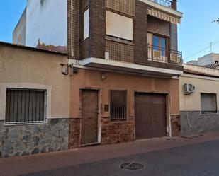 Vista exterior de Casa adosada en venda en Dolores amb Terrassa, Moblat i Balcó